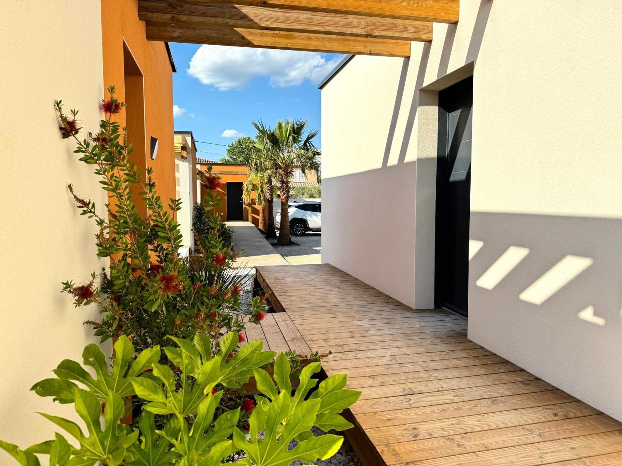 Daya Lodge. L'Isle-sur-la-Sorgue Exterior photo